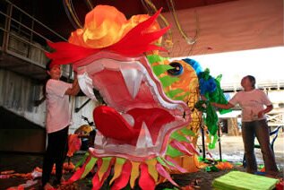 Decorate the entire surface of lanterns. - Chinese Lantern Craft Decorate the entire surface of lanterns. - Chinese Lantern Craft